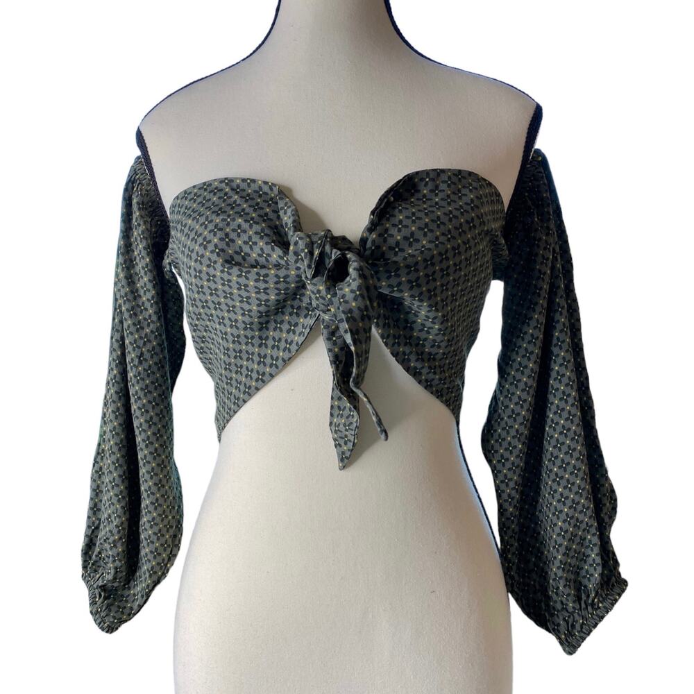OLIVACEOUS Front Tie Crop Top